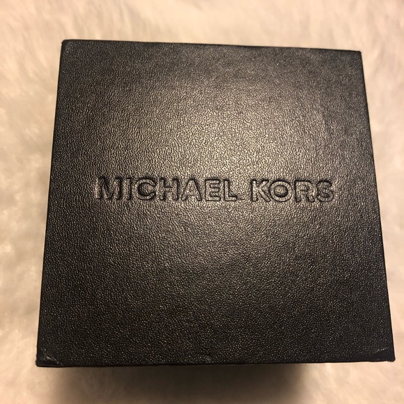 Michael Kors two tone ladies Watch - Picture 7 of 8